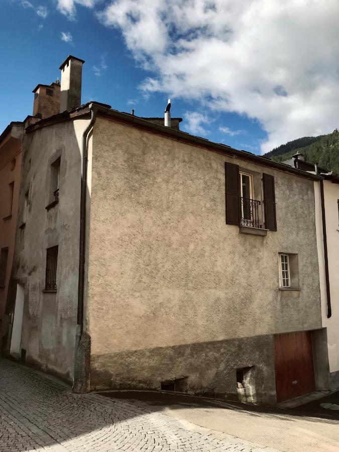 Centrally Located Apartment In Poschiavo Exteriér fotografie